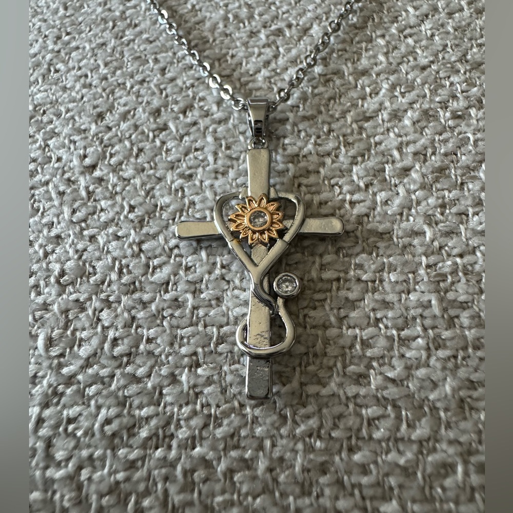 Healthcare & Cross Necklace ✨